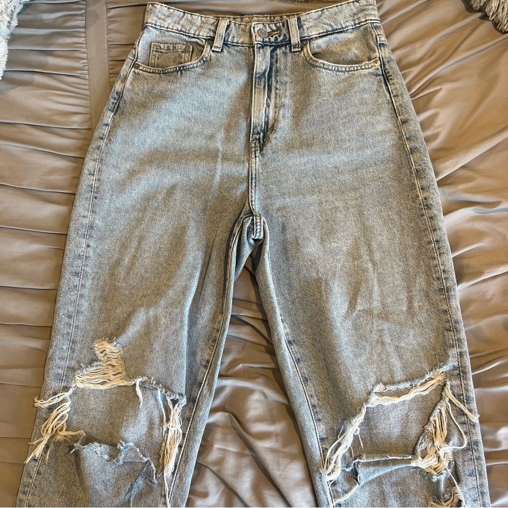 Ripped Mom Jeans